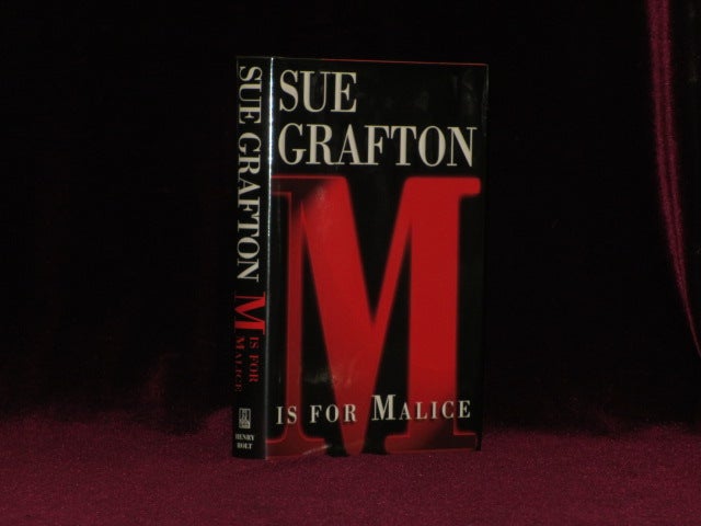 Item #08371 M IS FOR MALICE. Sue GRAFTON, SIGNED.
