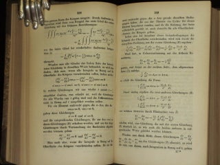 UEBER DIE IDENTITAT DER SCHWINGUNGEN DES LICHTS MIT DEN ELEKTRISCHEN STROMEN. In Annales Der Physik Und Chemie, Vol 131, 1867, Pp. 243-263